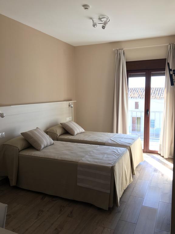 Hostal Los Encinares Villanueva de Córdoba Esterno foto