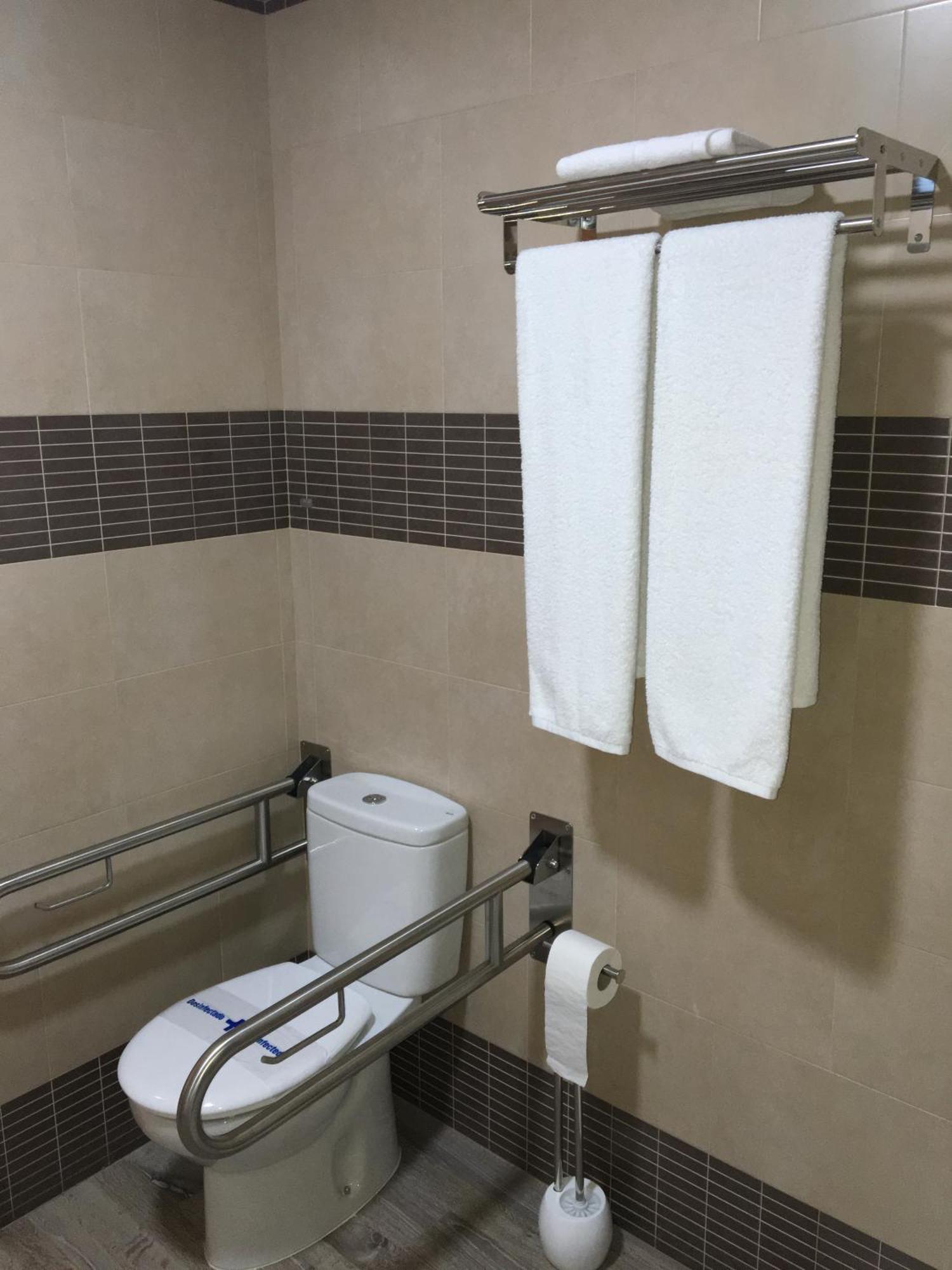 Hostal Los Encinares Villanueva de Córdoba Esterno foto