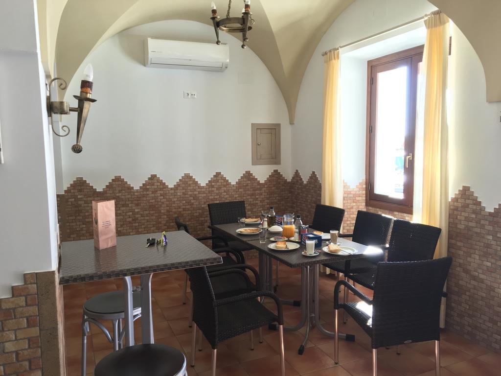 Hostal Los Encinares Villanueva de Córdoba Esterno foto